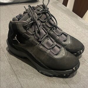 Jordan(Rising Star) Men's Black and Gray Athletic Shoes size 10